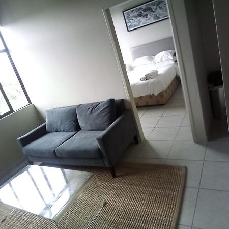 Rosebank Accommodation Йоганнесбурґ Екстер'єр фото